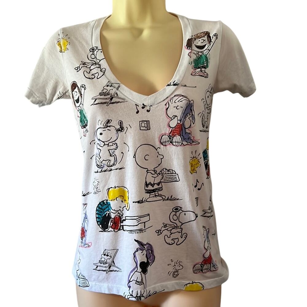 Peanuts White Print V-neck Tee Shirt Slim Fit Woman Size Small Charlie Brown